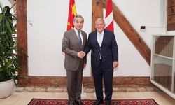 Wang Yi, Danimarkalı mevkidaşı Rasmussen ile görüştü