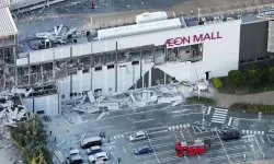 Japonya'da deprem sonrası alışveriş merkezinde patlama: Çok sayıda can kaybı endişesi!