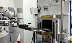 Çin'den bir ilk: Tamamen insansız çalışan yapay zekâ destekli laboratuvar hizmete açıldı