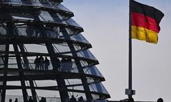 Almanya'da AfD zirvede, SPD ise Yeşiller'in de gerisine düştü