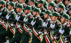 ABD, İran'ın Zencan kentine saldırdı! 3 Devrim Muhafızı öldü