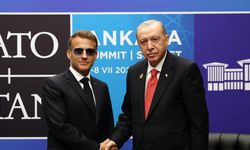 Erdoğan NATO zirvesinde Macron ile görüştü