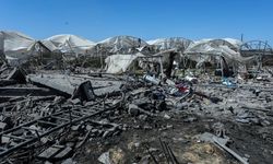 İsrail, Gazze'de ailelerin kaldığı çadırı bombaladı! 3 kişi öldü
