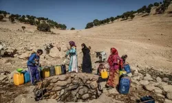 ABD İran'a saldırdı: 10 bin kişi susuz kaldı