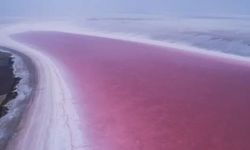 Tuz Gölü pembe renge büründü