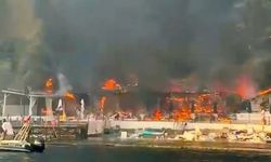 Büyükada’da plaj restoranında çıkan yangın ormana sıçradı