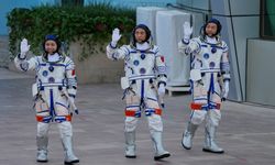 Çin’in Shenzhou-23 mürettebatından 5,5 saatlik uzay yürüyüşü