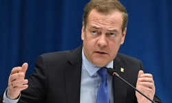 Medvedev: Rusya'nın ulusal çıkarları her şeyden önemlidir