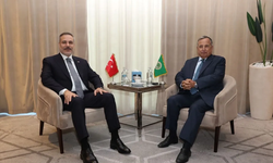Bakan Fidan, Arap Birliği Genel Sekreteri Fehmi ile Mısır'da görüştü
