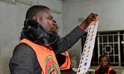 Zambiya'da durdurulan oy sayımı yeniden başladı