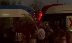 İstanbul'da iki tramvay kafa kafaya çarpıştı