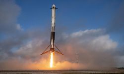 SpaceX roketi Ay'a çarpacak! Dev krater oluşturması bekleniyor