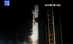 Yörüngede sürüklenen SpaceX roketi Ay'a çarptı
