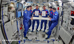 Shenzhou-20 ve Shenzhou-21 taykonotlarına onur ödülü