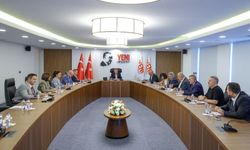 Yeni Parti Genel Başkanı Özel, Alevi kurumlarının temsilcileriyle görüştü