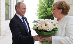 Merkel'den AB'ye Rusya çağrısı: Yeniden diyalog kurmaya çalışmalıyız