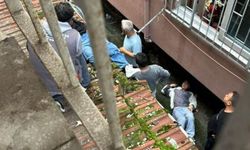 Eve kilitlenen 2 kız çarşafla kaçarken 3. kattan düştü
