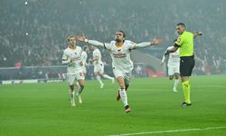 Aslan Fransa'da kükredi: Galatasaray deplasmanda Lille'i 4-2 mağlup etti