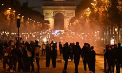 Fransa'daki protestolar şiddetlendi