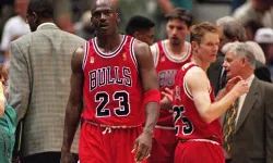 Michael Jordan’ın 1998 NBA Finalleri’nde giydiği forması 14 milyon dolara satıldı