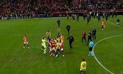 Galatasaray-Fenerbahçe derbisinde son düdükle birlikte kavga çıktı