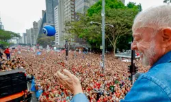 Bir milyon Brezilyalı Lula'ya destek mitinginde buluştu