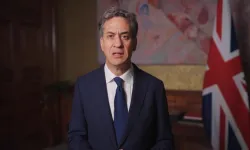 Miliband’dan İran savaşı çıkışı: “İngiliz halkı zarar görüyor”