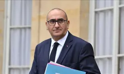 Sarı yelekliler istifa getirdi: Macron İçişleri Bakanının istifasını reddetti