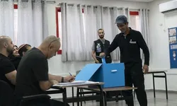 İsrail'de 45 yılın seçim rekoru iki saatte kırıldı
