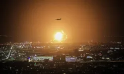 Yemen’de Husiler Aden Havalimanı’nı vurdu