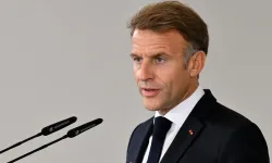 Macron: Cumhuriyeti devirmeye çalışanlar hesap vermeli