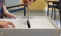 Letonya'da halk genel seçimler için sandık başında