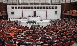 Erdoğan kürsüye çıktı, Özgür Özel ve milletvekilleri salondan ayrıldı