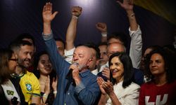 Brezilya'da Lula'dan tarihi zafer: Bolsonaro seçim sonuçlarını tanımadı