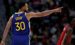 Warriors, Stephen Curry'nin 42 sayısıyla kazandı