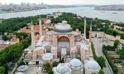 Ayasofya'nın II. Beyazıt minaresi söküldü