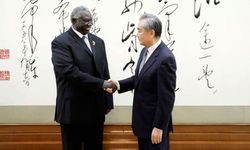 Wang Yi, Sudan ve Çekya yetkileriyle görüştü