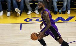 LeBron James rekor kırdı, Lakers farklı kazandı