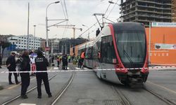 Tramvay raydan çıktı, seferler aksadı