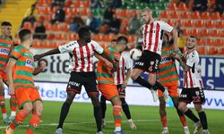 Alanyaspor 3 puanı 3 golle aldı