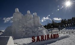 Sarıkamış şehitleri anısına kardan heykeller