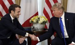 Trump, Macron'un taklidini yaptı