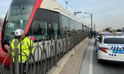 İstanbul'da tramvayın çarptığı kişi öldü