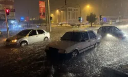 Antalya'da afet gibi yağmur: 5 ilçede okullar tatil edildi