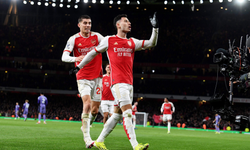 Arsenal, Liverpool'u 3 golle devirdi