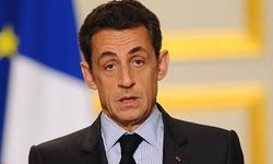 Sarkozy, Macron'un erken genel seçim kararını eleştirdi