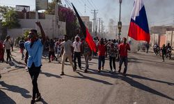 AB Haiti'deki personelini tahliye etti