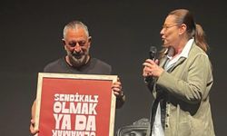 Cem Yılmaz gösterisinin gelirini Oyuncular Sendikası'na bağışladı