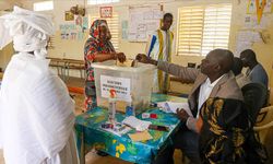 Senegal'de oy sayımına başlandı