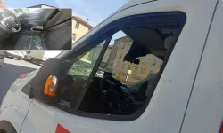 CHP'nin aracına taşlı, bıçaklı saldırı